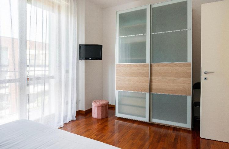 Casti - Appartamento Mm3 Comasina Milan Exterior photo