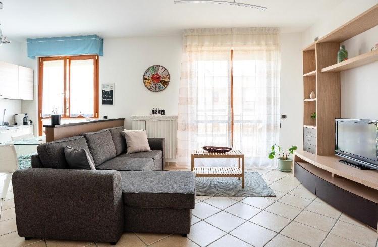 Casti - Appartamento Mm3 Comasina Milan Exterior photo